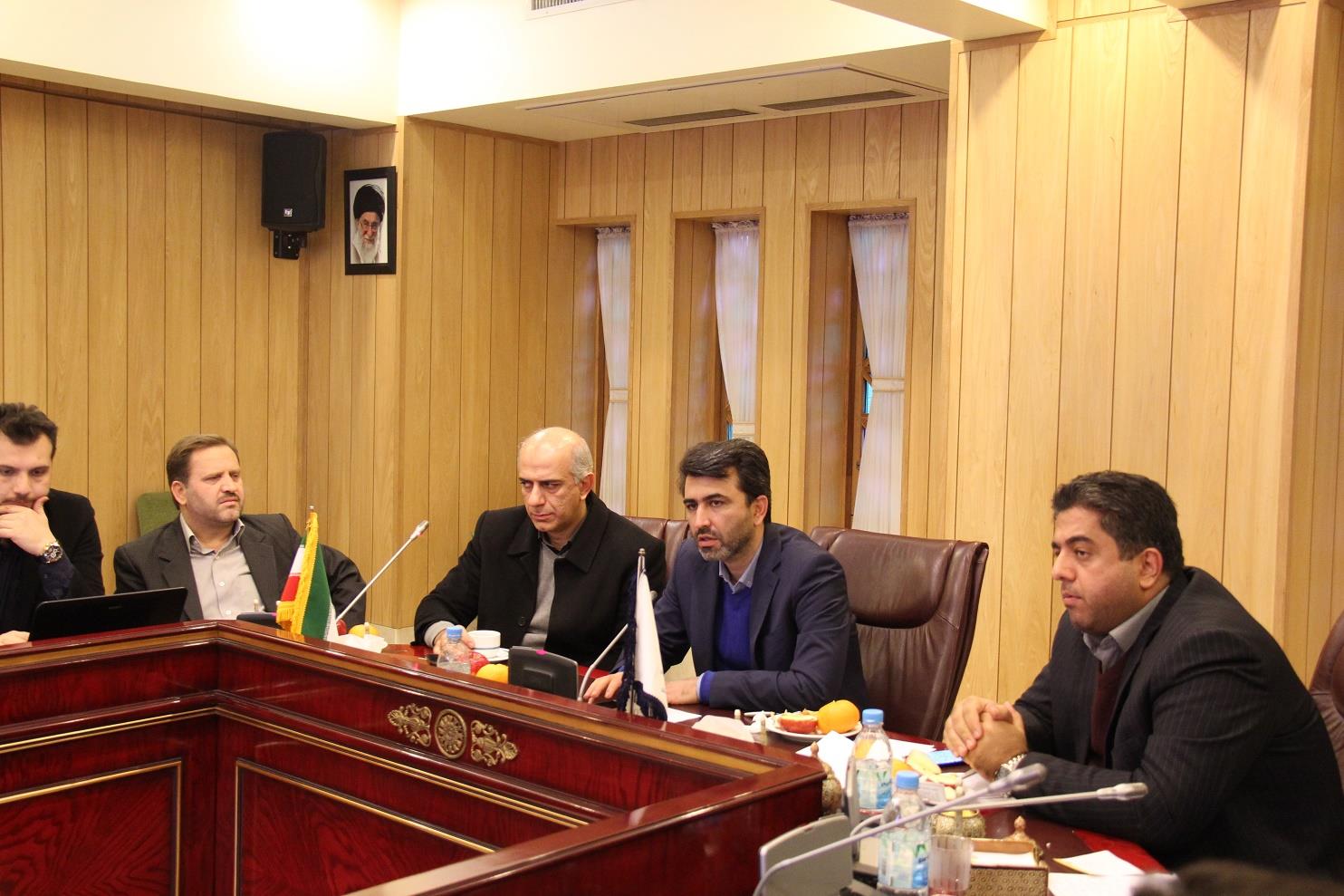 در نهمین جلسه کمیسیون آموزش اتاق بازرگانی اصفهان؛  مسایل بانکی همچنان یکی از مسایل اصلی فضای کسب و کار اقتصادی کشور است  
