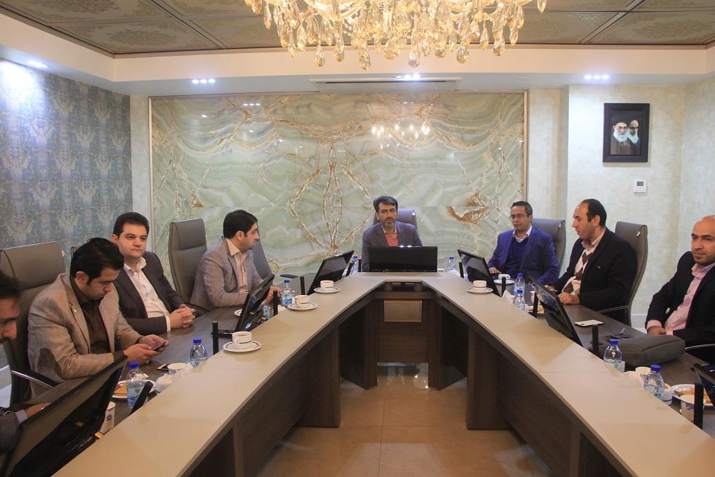 امیدوارم جوانان شایسته  جایگزین مدیران بازنشسته شوند