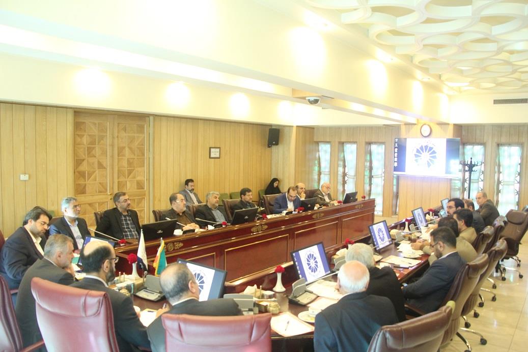 حبیبی:در  چارچوب قانون از واحدهای تولیدی حمایت می کنیم /  گلشیرازی :به کار نکردن مدیران و کارکنان سازمانها  احترام نگذاریم