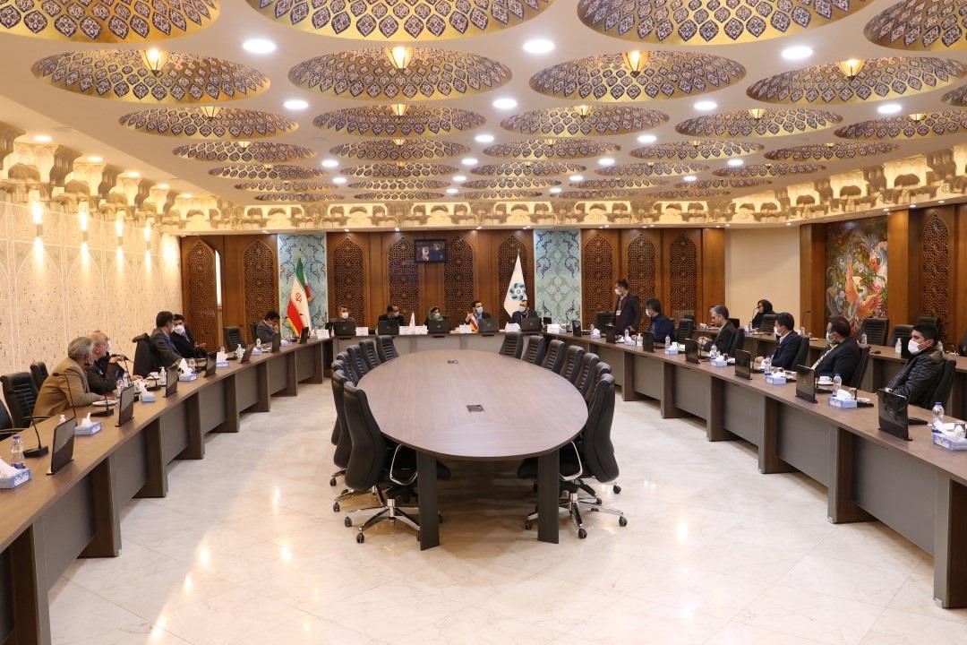 انجمن تولیدکنندگان و صادرکنندگان حلال و مشتقات نفتی، شیمیایی و پتروشیمی استان اصفهان تاسیس شد
