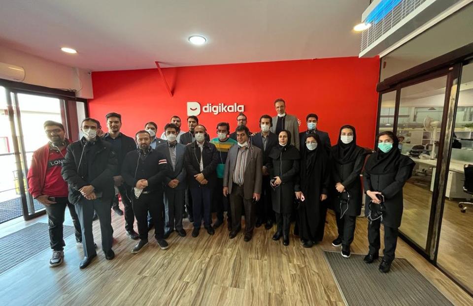 بازدید پرسنل اتاق بازرگانی اصفهان از دیجی کالا