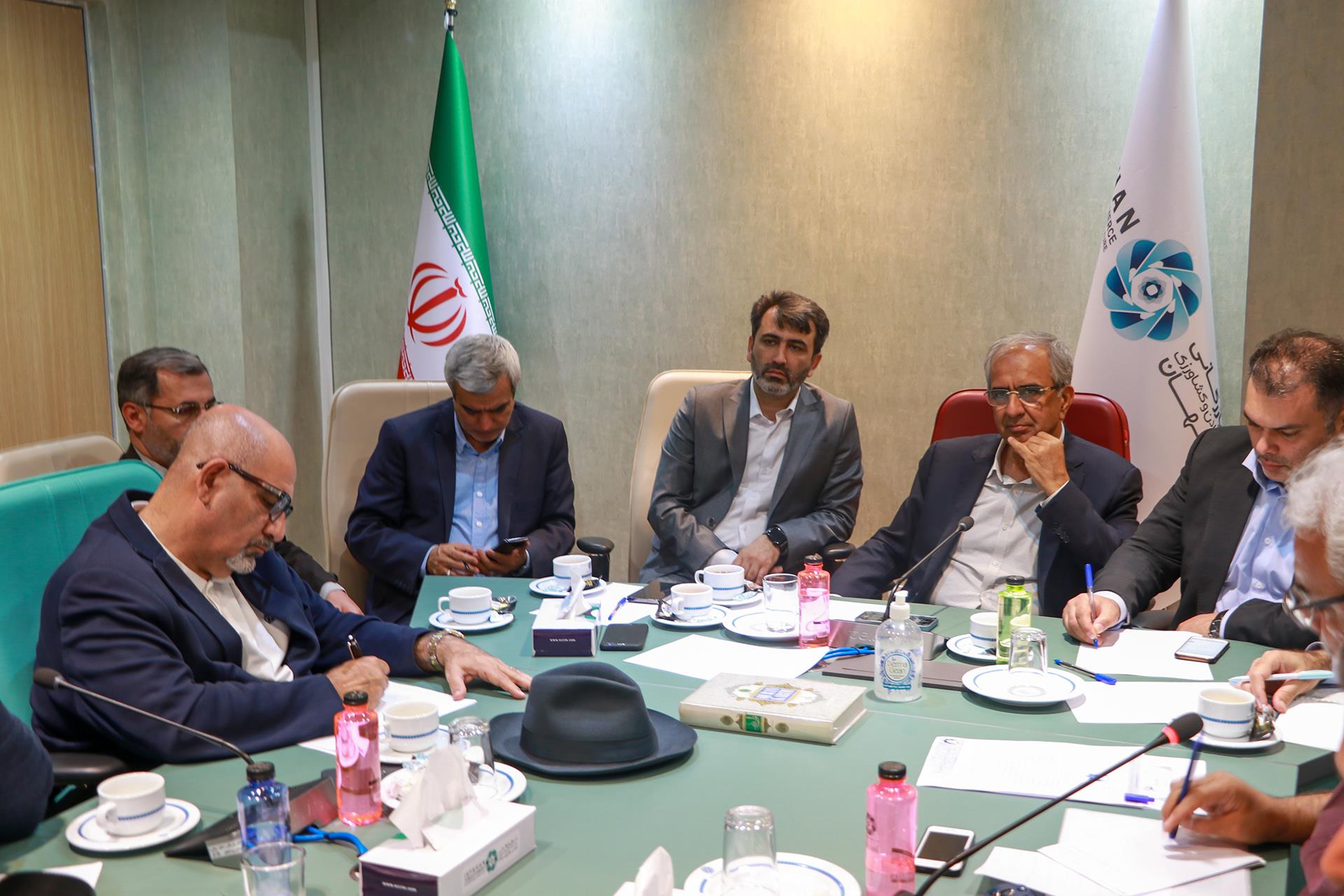پیگیری مشکلات معادن استان با حضور مسئولان وزارت صمت
