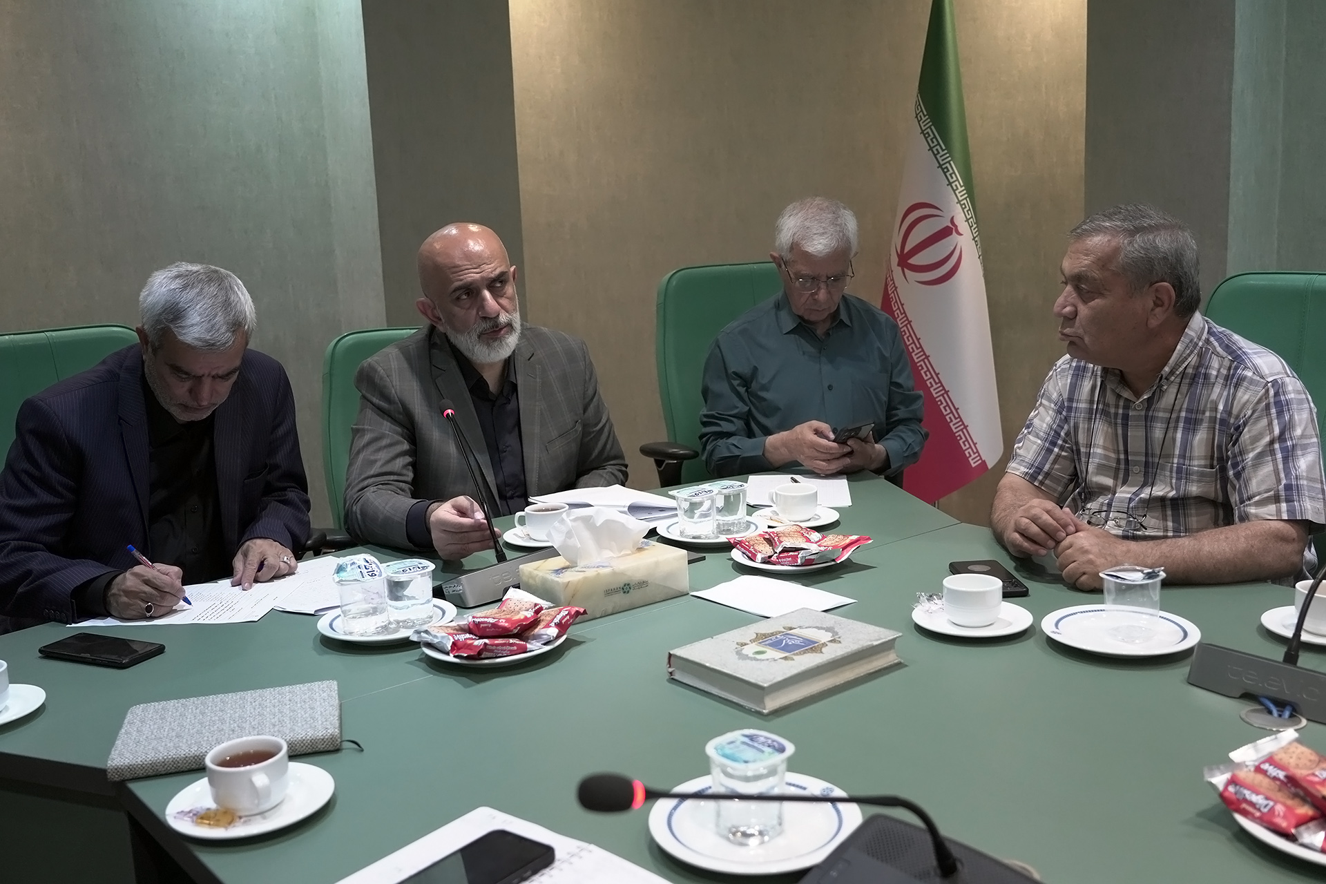 تصمیم‌سازی برای حل مسائل بنگاه‌های اقتصادی