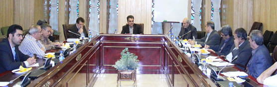 در کمیسیون کشاوزی اتاق اصفهان مطرح شد، اختصاص جلسه شورای گفتگو دولت به مسایل کشاورزی،تعطیلی واحدهای دامداری ،انتقاد از طرح انتقال آب سمیرم به خارج از حوزه استان اصفهان