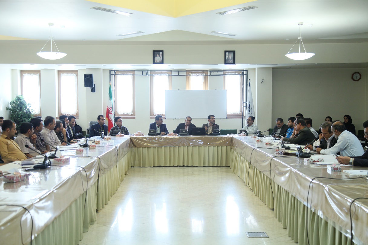 در نشست آموزشی بررسی تغییرات قانون مالیات های مستقیم در اتاق اصفهان مطرح شد؛ ضرورت تسهیل روند  اجرای قوانین مالیاتی کشور