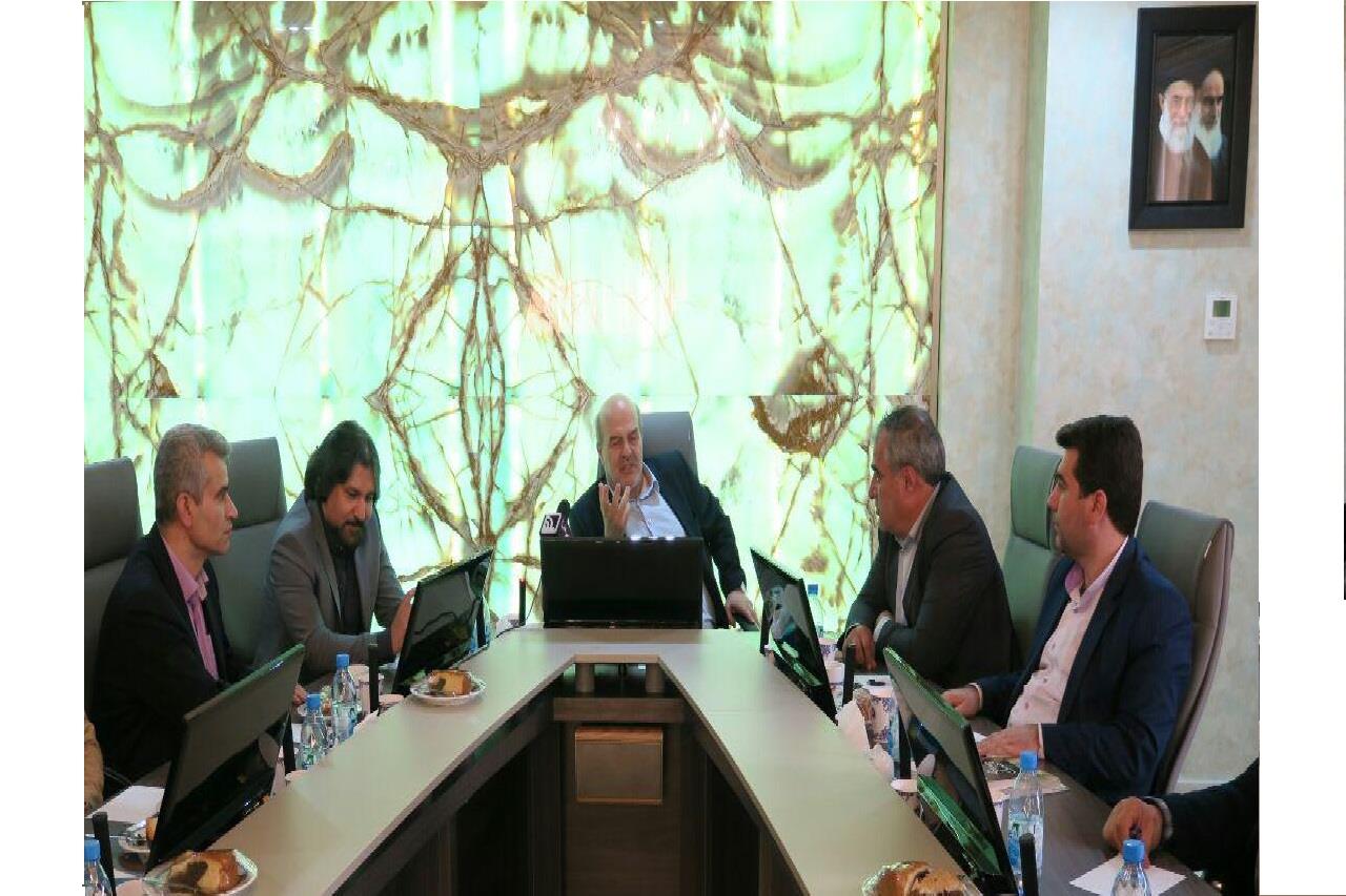 عیسی کلانتری : اصفهان به دنبال حق آبه ی خود از دولت باشد 