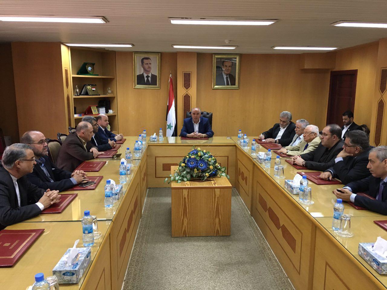 در ديدار رئيس اتاق بازرگاني اصفهان با وزير بازرگاني سوريه توافق شد:توسعه همكاري هاي ايران و سوريه با ايجاد اتاق بازرگاني مشترك دو كشور   