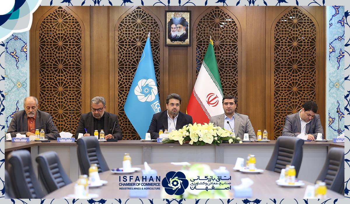 اعلام شرایط فورس در بحران کرونا، مانع ورشکستگی فعالان اقتصادی خواهد شد/ امروز چاره ای جز اداره کشور با ارز حاصل از صادرات و حمایت از بخش خصوصی توانمند نداریم