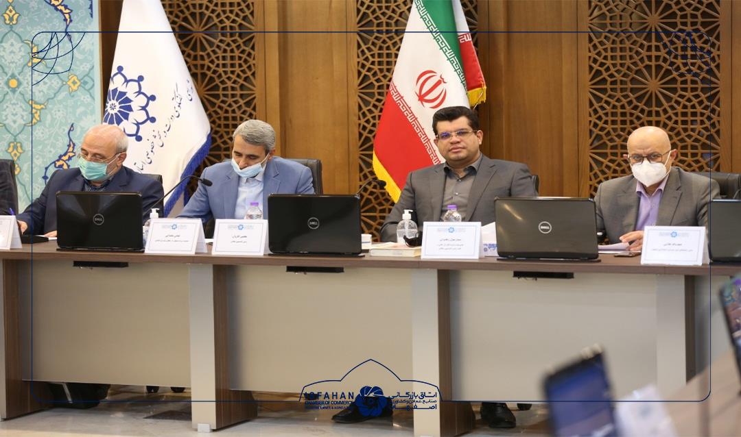 حضور فوری رئیس جمهور و شورای عالی آب در اصفهان و حل مشکل زاینده رود،محور مطالبات مردم اصفهان است