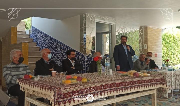 حضور رئیس اتاق بازرگانی اصفهان در مجمع عمومی سالیانه انجمن مدیران صنایع 