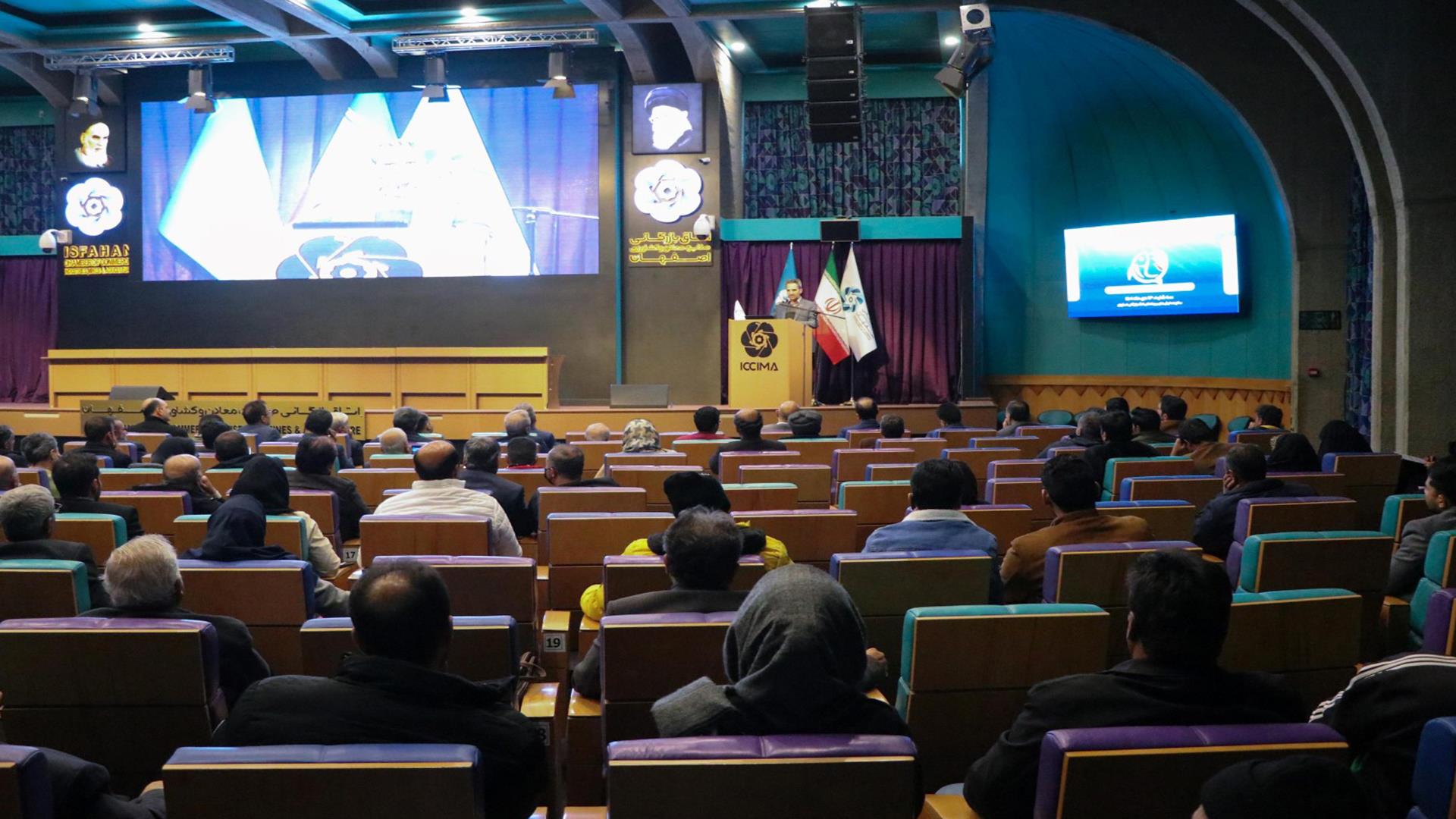 حمایت اتاق بازرگانی از تشکیل انجمن مستقل آبزی‌پروران استان اصفهان