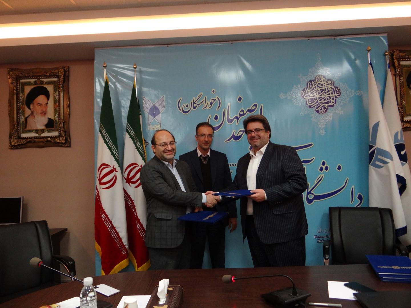 انعقاد تفاهم‌نامه سه‌جانبه اتاق بازرگانی اصفهان، دانشگاه آزاد و جامعه هتلداران