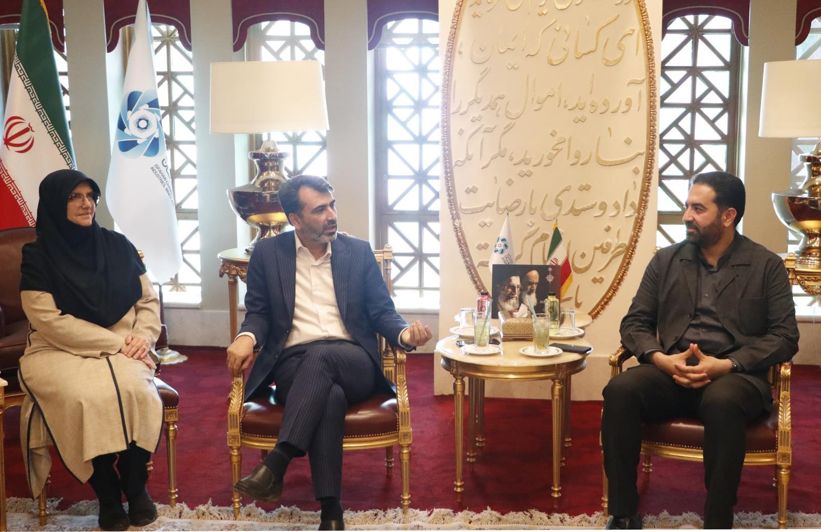 همراهی اتاق بازرگانی با اداره کل میراث فرهنگی برای رفع موانع توسعه گردشگری استان