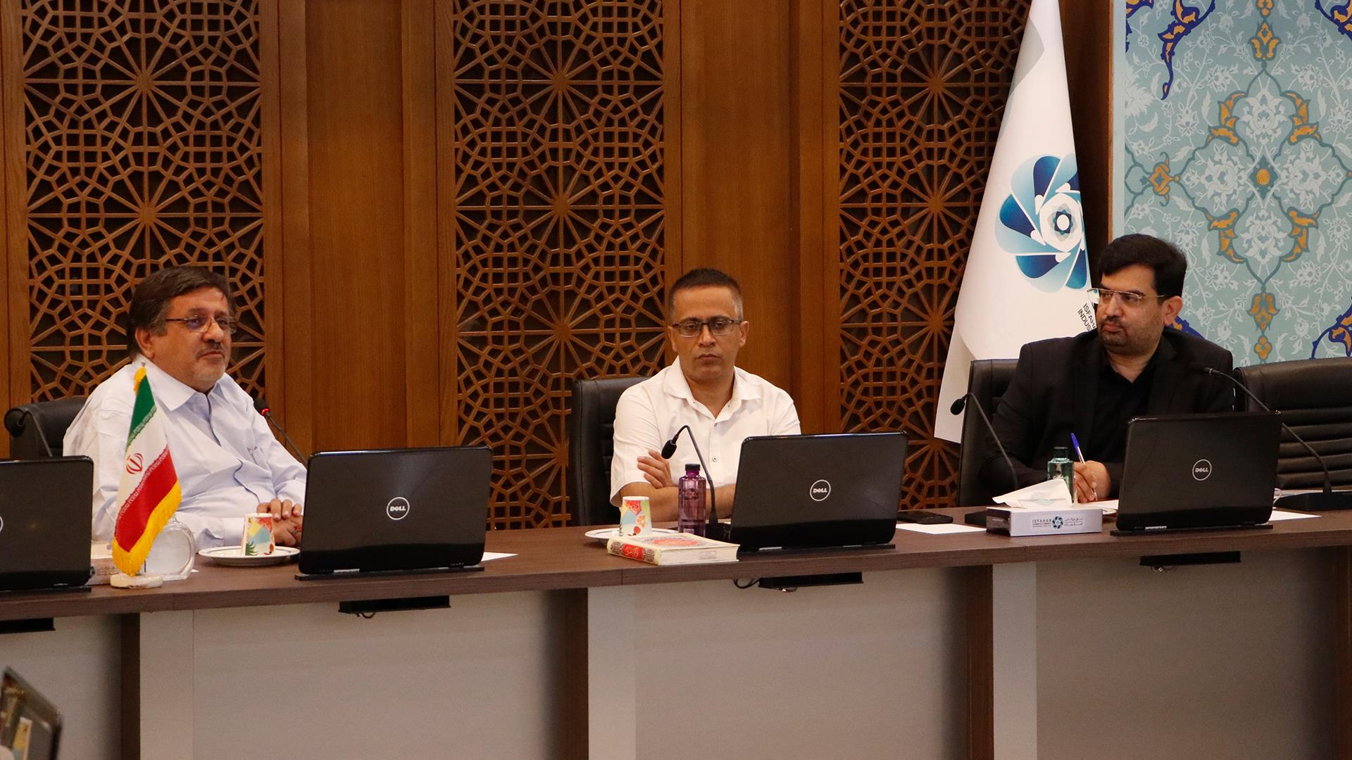 افزودن مبحث مسئولیت اجتماعی در سرفصل آموزشی مدارس ضروری است