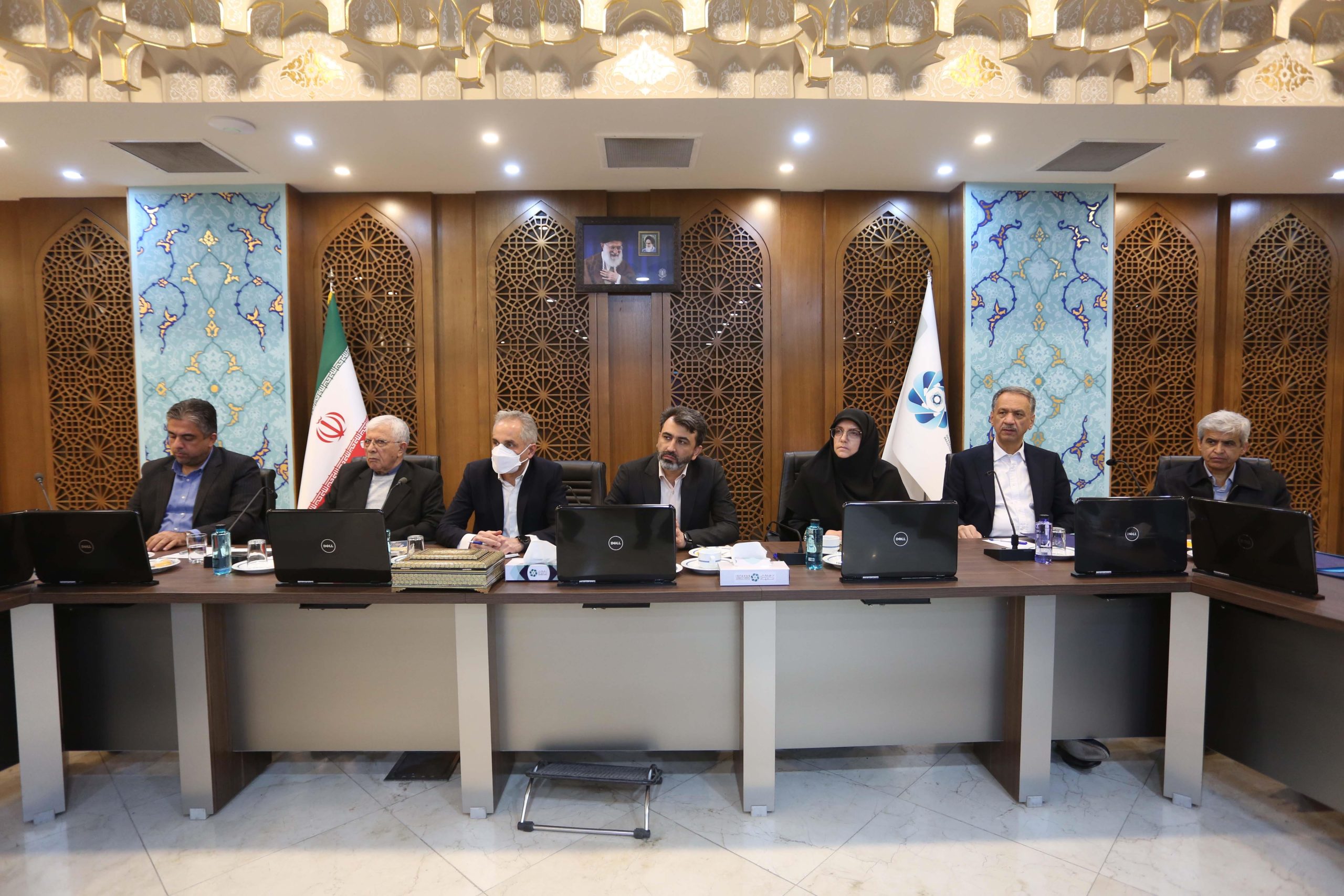 بستر جذب سرمایه‌گذاران خارجی فراهم می‌شود