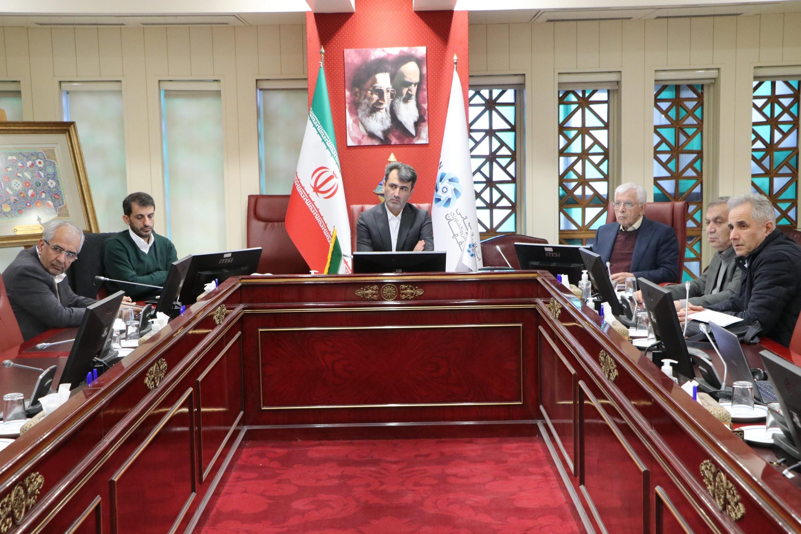 بررسی مهم‌ترین برنامه‌های پارلمان بخش خصوصی در هیئت‌رئیسه اتاق بازرگانی
