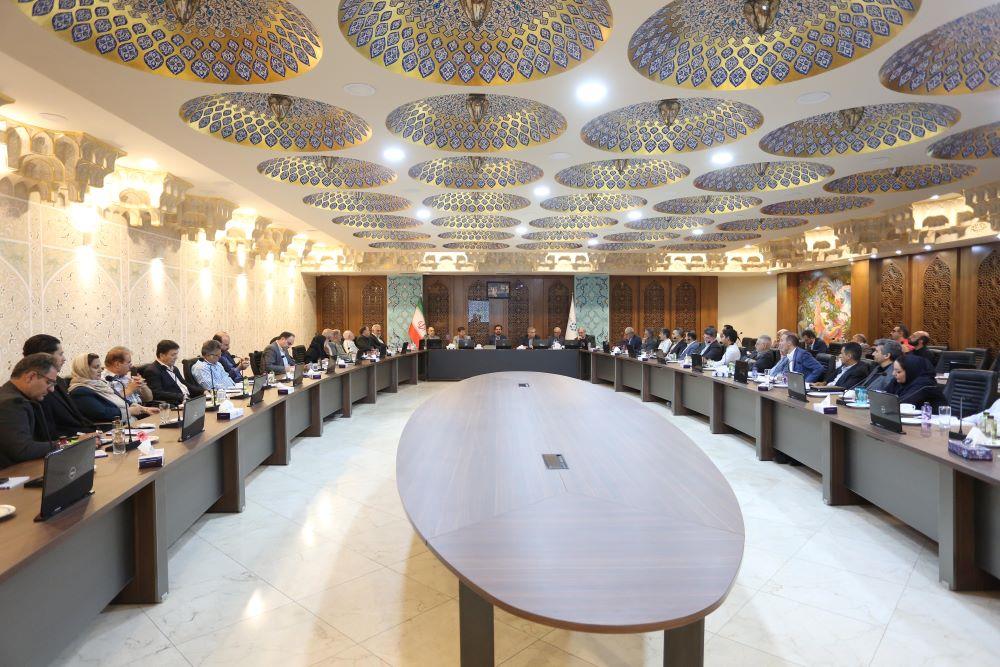 صنعت اصفهان در تقاطع چالش و توسعه