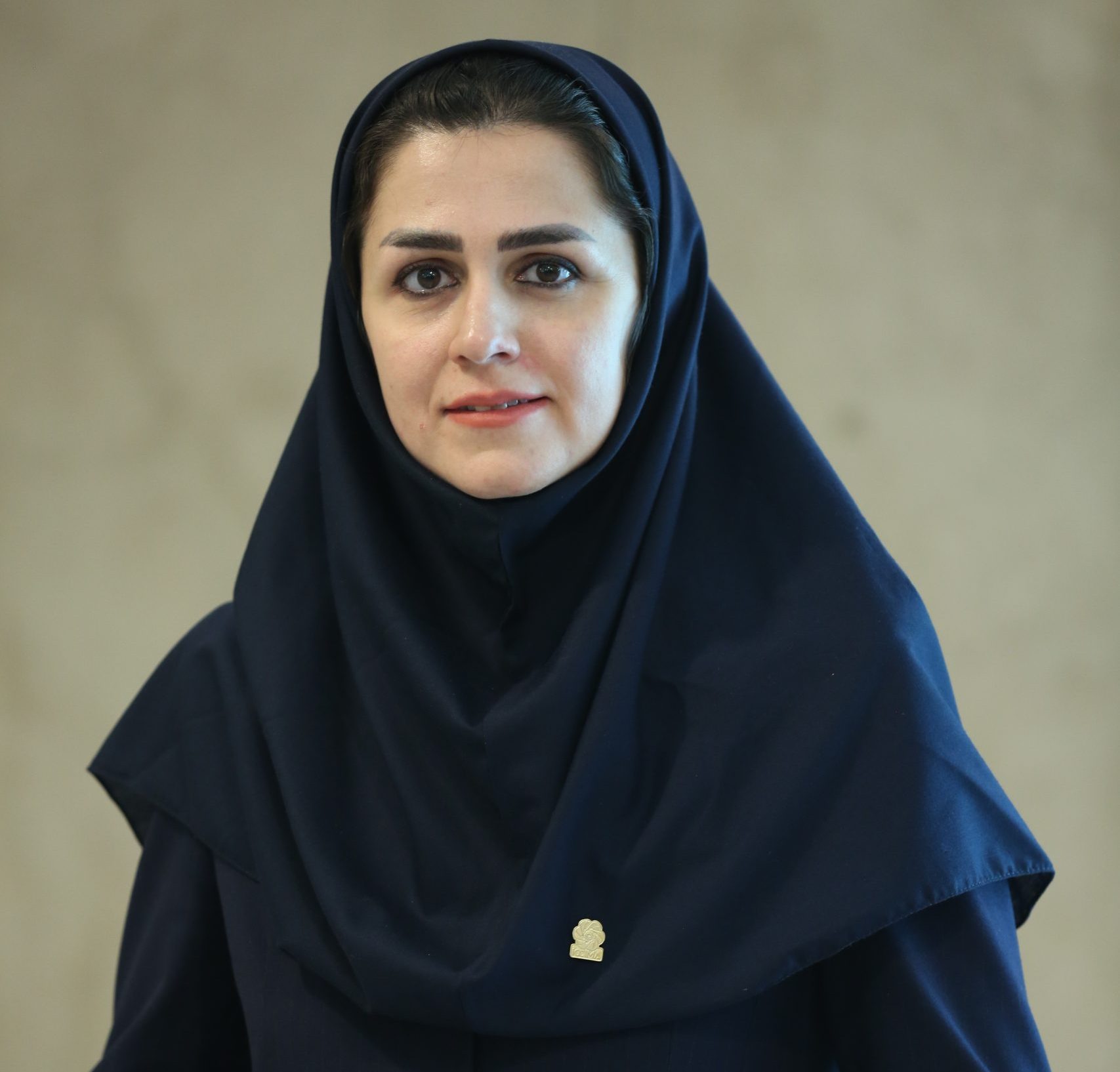 روشنک متفکرفرد