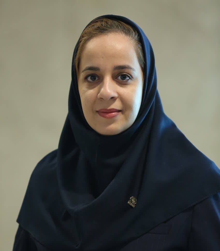 منیره ایزدی