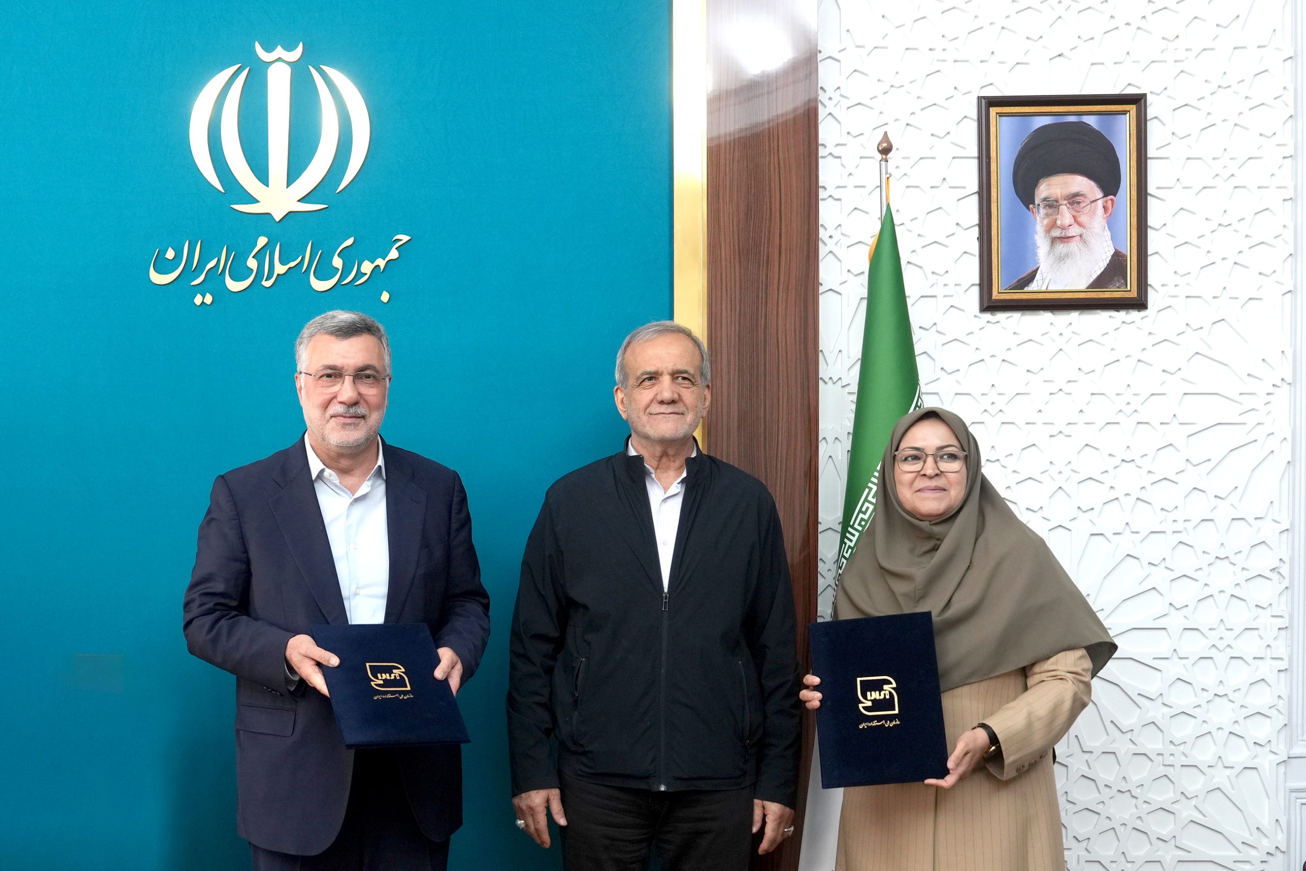 امضای تفاهم‌نامه همکاری سازمان ملی استاندارد و وزارت بهداشت با حضور رییس جمهور