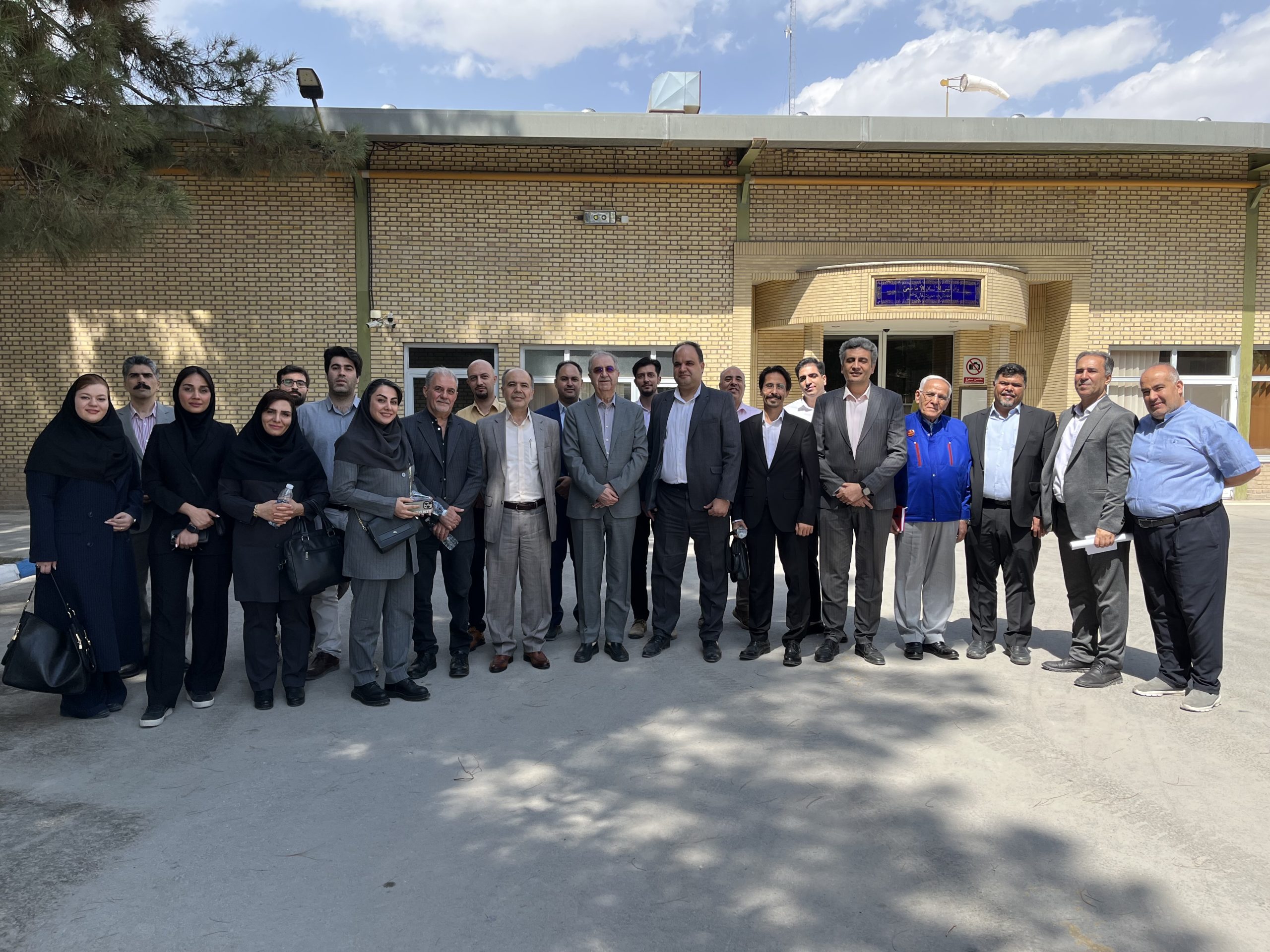 بازدید از شرکت چینی زرین