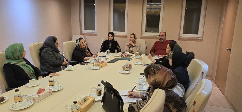 سومین نشست کمیته بانوان انجمن سنگ استان اصفهان