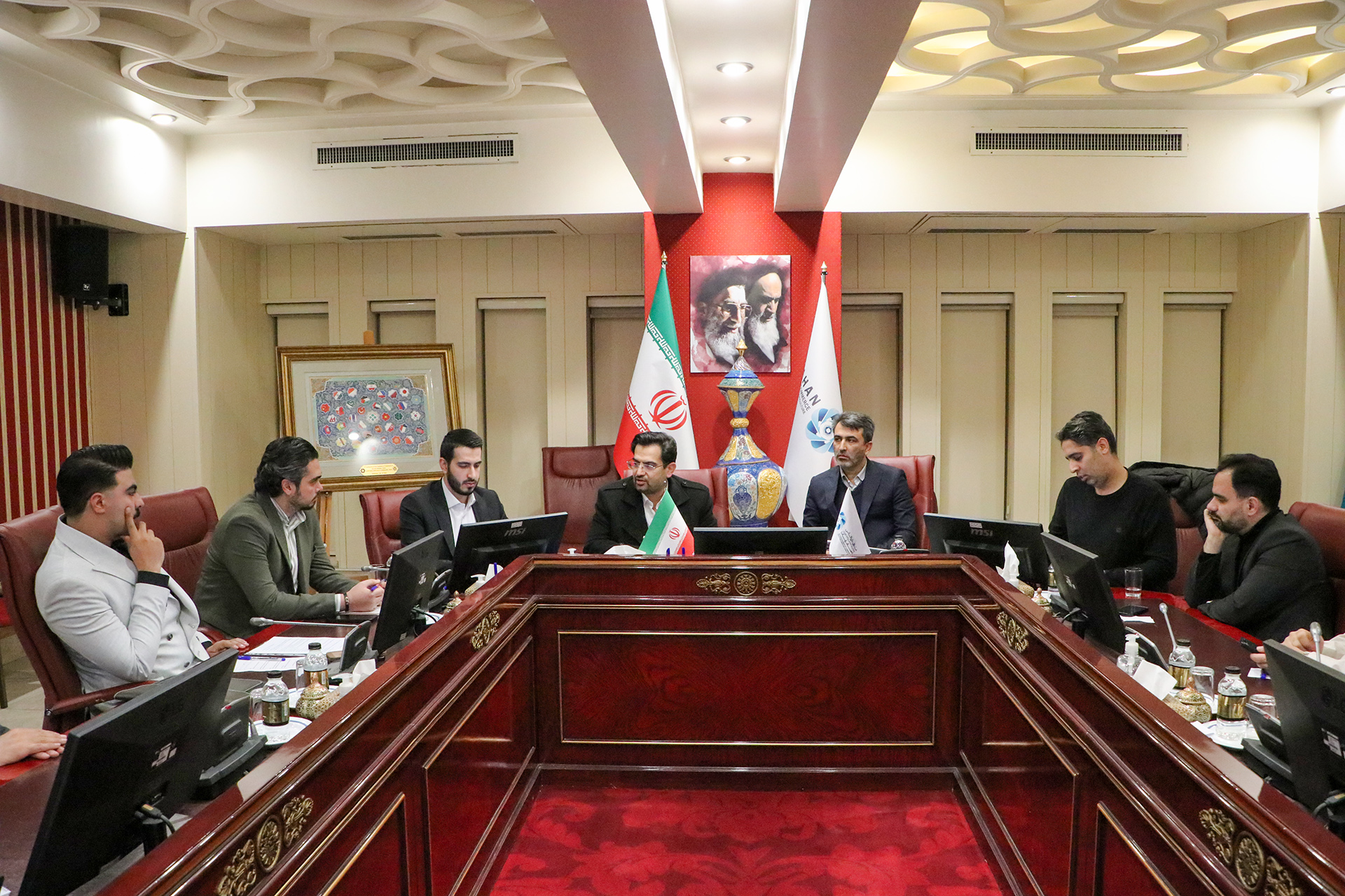 حضور میدانی، بازارهای همسایه و مطالبه‌گری هدفمند