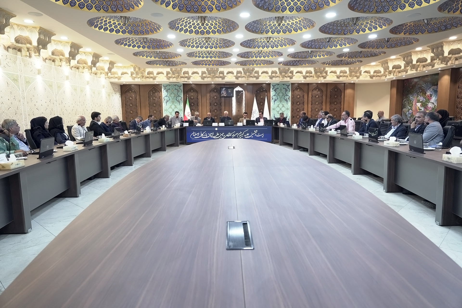سرمایه‌گذاری در مسیر ناهموار؛ از چالش تا بازسازی
