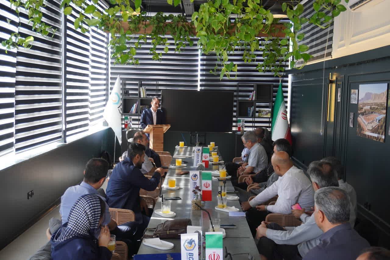 پنجمین گردهمایی فعالان صنعت لوازم خانگی اصفهان برگزار شد