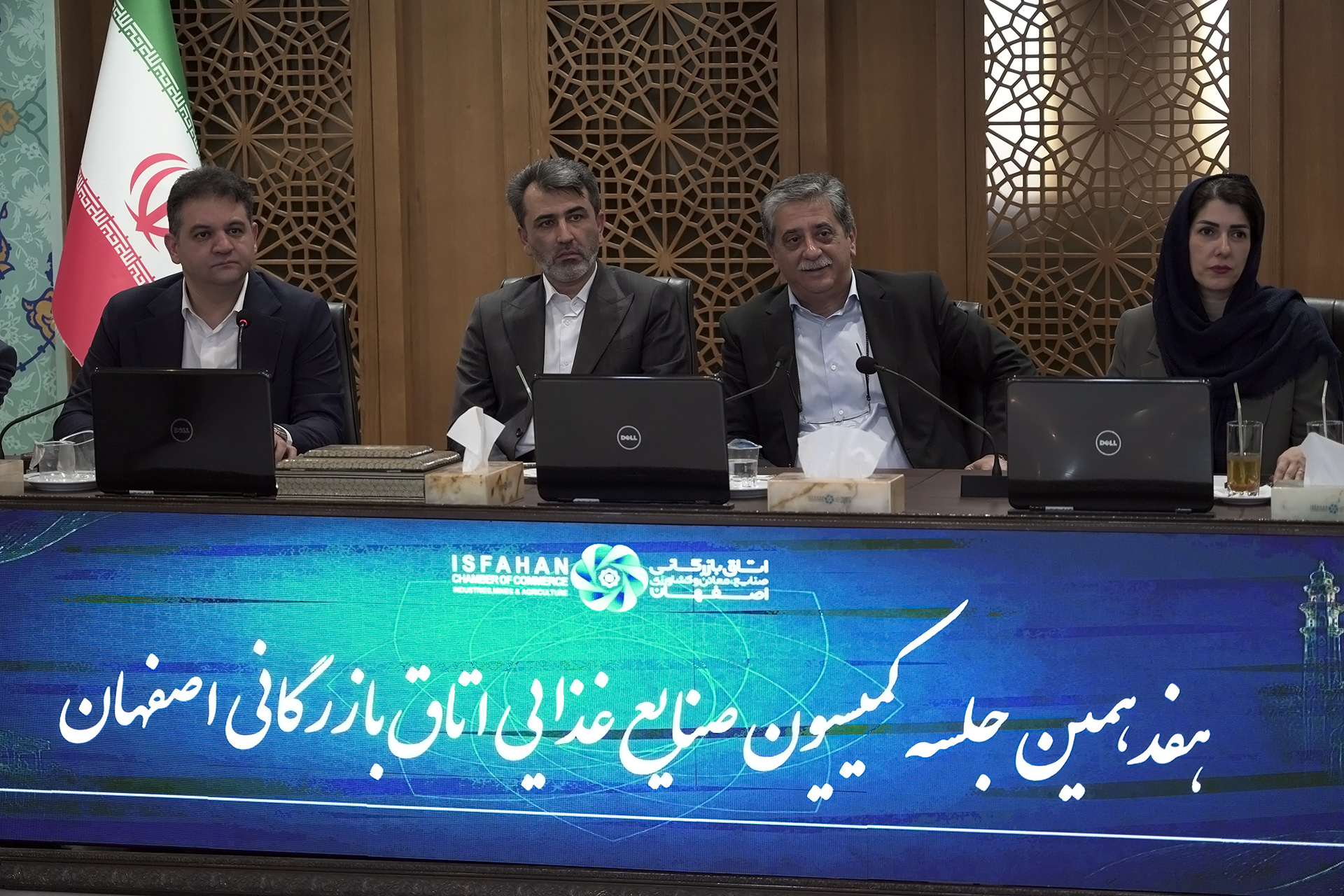 تجارت گرفتار پیچیدگی؛ تأکید بر بازطراحی فرآیندها