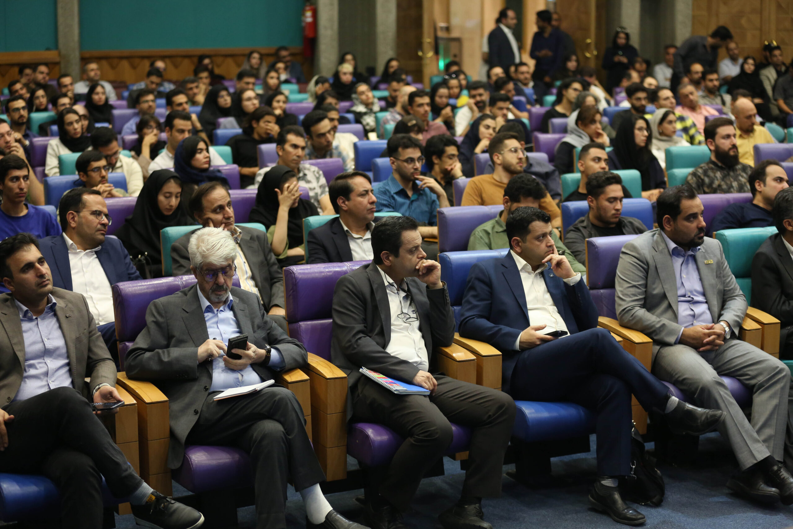 عینکی تازه برای دیدن صنعت